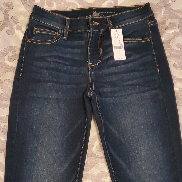 Jeans - Picture 1 of 2